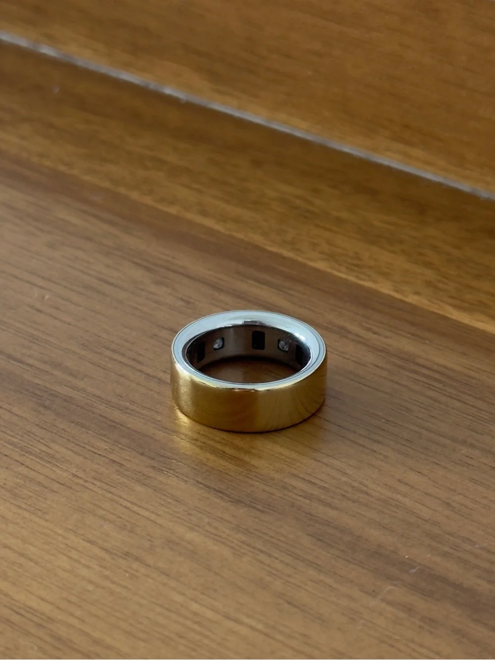 Oura Ring 4 Gold - Size 8